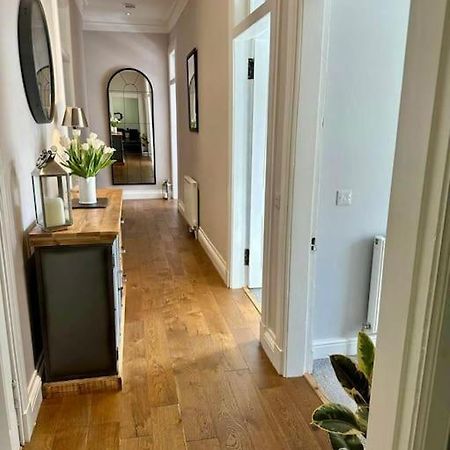 Beautiful Spacious Apartment In Town Centre โอบาน ภายนอก รูปภาพ